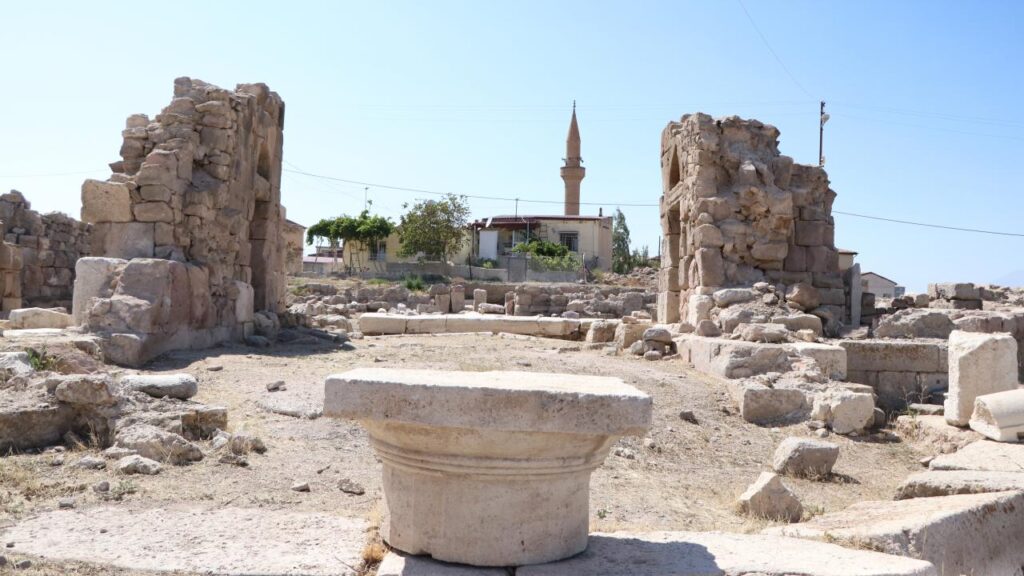 Tyana Antik Kenti’nde Kilise Gün Yüzüne Çıkarılıyor